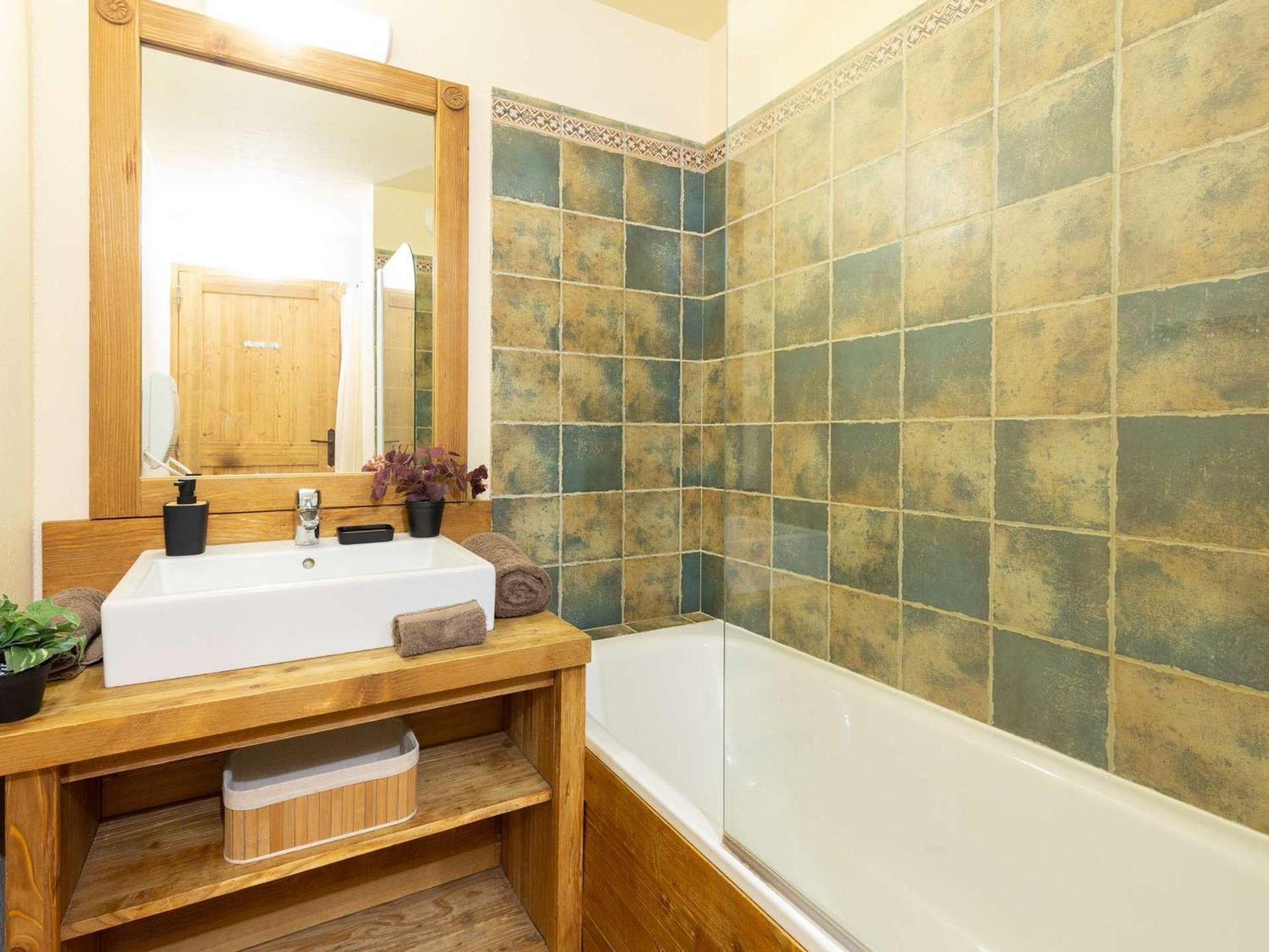 Appartement De 70 M² Au Centre-Ville Avec Piscine, Hammam, Sauna Et Balcon Bien Expose - Fr-1-296-392 แซ็งต์-ลารีย์-ซูว์ลอง ภายนอก รูปภาพ